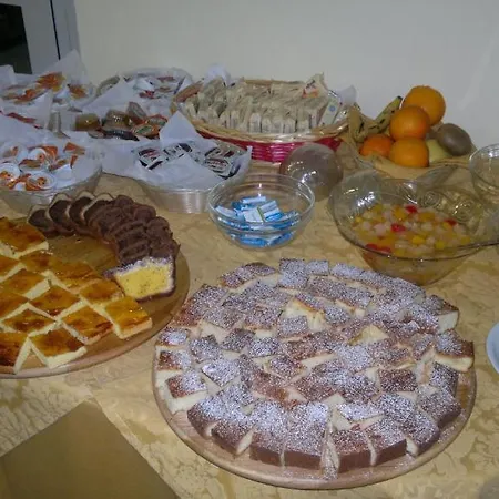 Saxon Отель